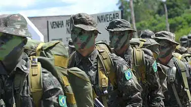 Brasil realiza "gran ejercicio militar" en Amazonía Brasil realiza "gran ejercicio militar" en Amazonía