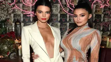 Kendall y Kylie Jenner se burlan de su impactante pelea en KUWTK Kendall y Kylie Jenner se burlan de su impactante pelea en KUWTK