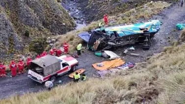 Accidente de tránsito en Bolivia deja al menos 19 muertos y 24 heridos Accidente de tránsito en Bolivia deja al menos 19 muertos y 24 heridos