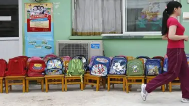 Una maestra china condenada a muerte por haber envenenado a 25 alumnos Una maestra china condenada a muerte por haber envenenado a 25 alumnos