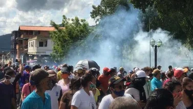 Habitantes de Chivacoa protestan por segundo día consecutivo
