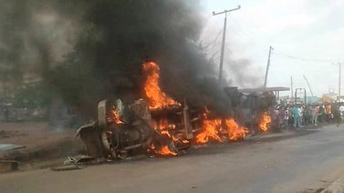 Más de 23 muertos al explotar un camión con gasolina en Nigeria (+Video)