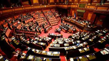 Italia aprueba en referéndum la reducción del número de parlamentarios Italia aprueba en referéndum la reducción del número de parlamentarios