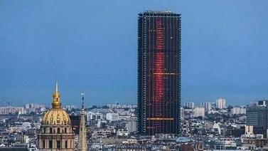 Detenido un hombre que escaló sin equipo de seguridad un rascacielos de París