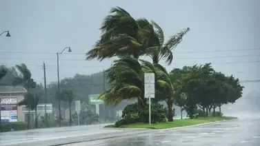 La depresión tropical "diecinueve" deja lluvia y marejadas en sur de Florida La depresión tropical "diecinueve" deja lluvia y marejadas en sur de Florida
