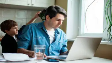 Patronos deben cubrir gastos de empleados de regularse normativa de teletrabajo Patronos deben cubrir gastos de empleados de regularse normativa de teletrabajo