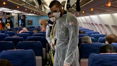 Siete contagiados de COVID en un vuelo a Cardiff obliga a aislar al resto de viajeros