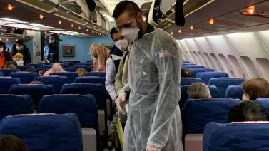 Siete contagiados de COVID en un vuelo a Cardiff obliga a aislar al resto de viajeros