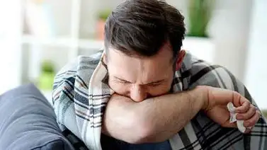 Demuestran que toser en un codo sin manga no ayuda a reducir la propagación del COVID Demuestran que toser en un codo sin manga no ayuda a reducir la propagación del COVID