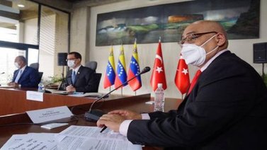 Venezuela y Turquía firman acta de compromiso para construcción de un hospital