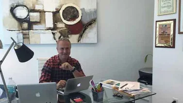 Hugo Devana crea historias para cambiar la televisión