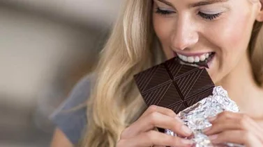 Una razón poco conocida por la que debemos comer chocolate
