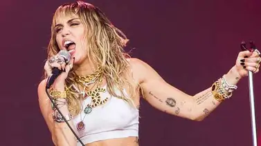Miley Cyrus anuncia su regreso a la música con un sensual video Miley Cyrus anuncia su regreso a la música con un sensual video