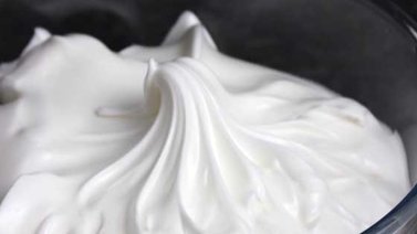 Video: Aprende a hacer un perfecto merengue italiano