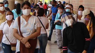 Colombia pasa los 300 mil contagios por coronavirus con nuevo récord diario