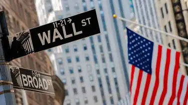 Wall Street cae tras resultados de McDonald’s y a la espera de los de las tecnológicas Wall Street cae tras resultados de McDonald’s y a la espera de los de las tecnológicas