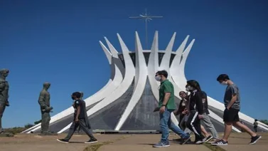 Oxfam: Multimillonarios aumentan sus fortunas durante Covid-19
