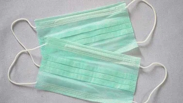 Descubre cómo se acumulan hongos y bacterias en las mascarillas