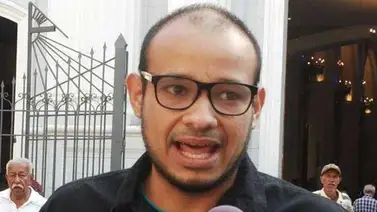 Periodista Carlos Julio Rojas es detenido en protesta de pensionados del IVSS Periodista Carlos Julio Rojas es detenido en protesta de pensionados del IVSS