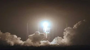 China lanza con éxito su sonda a Marte