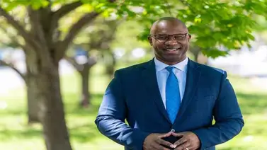 Jamaal Bowman: "La izquierda tiene que convertirse en el nuevo centro" Jamaal Bowman: "La izquierda tiene que convertirse en el nuevo centro"