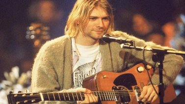 Guitarra de Kurt Cobain en "MTV Unplugged" supera el millón de dólares