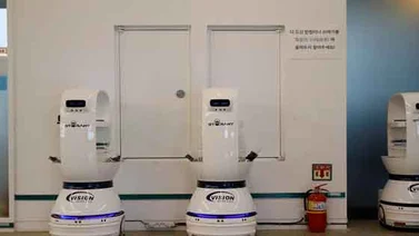 Utilizan robots para atender a clientes durante el distanciamiento social