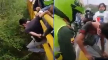 "Mi mamá no me apoya": Joven venezolano intentó suicidarse en puente de Colombia (+Video)