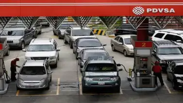 Gasolina subsidiada a través del carnet de la patria pasa a Bs 5.000 el litro a partir del lunes Gasolina subsidiada a través del carnet de la patria pasa a Bs 5.000 el litro a partir del lunes