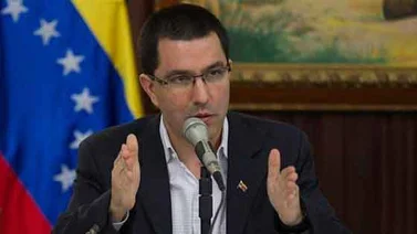 Arreaza: Acnur busca rebatiña de recursos con migración venezolana