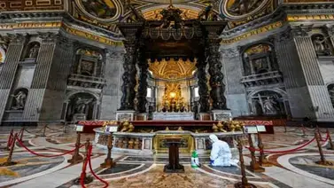 Basílica de San Pedro reabre sus puertas al público tras dos meses cerrada por Covid-19 Basílica de San Pedro reabre sus puertas al público tras dos meses cerrada por Covid-19
