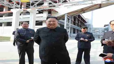 Kim Jong-un reaparece en los medios tras los rumores sobre su salud