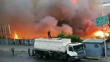Reportan incendio en la avenida San Martín (+Fotos y videos) Reportan incendio en la avenida San Martín (+Fotos y videos)
