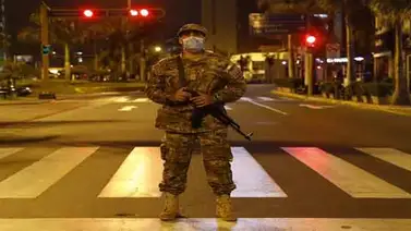 América cierra sus "puertas" y ya suma más de 100 muertos por coronavirus América cierra sus "puertas" y ya suma más de 100 muertos por coronavirus