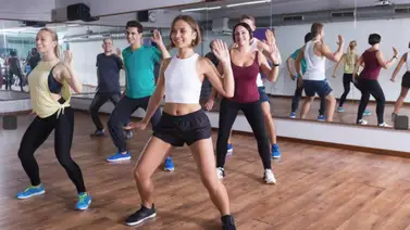 Baila y… ¡tonifica tu cuerpo! Baila y… ¡tonifica tu cuerpo!