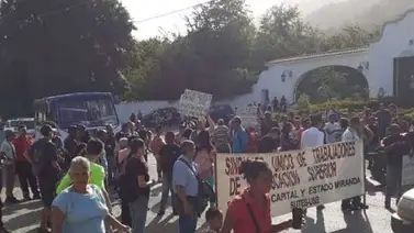 Trabajadores de la USB paralizan sus actividades Trabajadores de la USB paralizan sus actividades