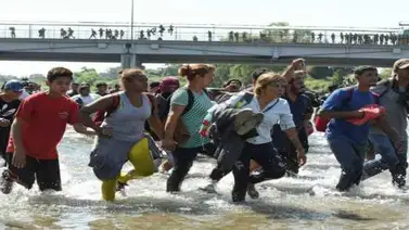 Cientos de migrantes indocumentados ingresaron a México pero 400 fueron detenidos Cientos de migrantes indocumentados ingresaron a México pero 400 fueron detenidos