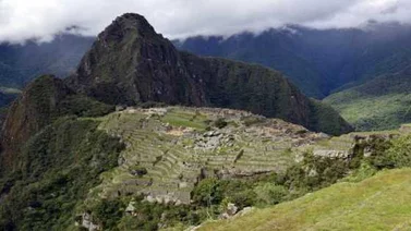 Turistas detenidos en Perú por defecar y dañar templo en Machu Picchu