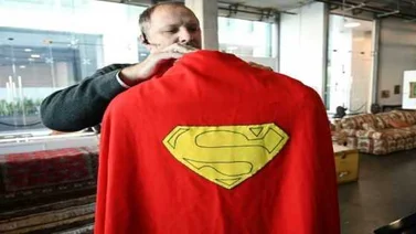 La capa de Superman y la pipa de Bilbo serán subastadas en Hollywood