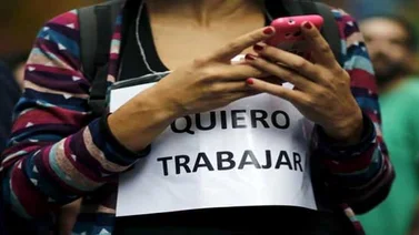 Argentina emite un decreto que dificulta que las empresas despidan a los trabajadores