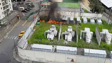 Registran incendio en la subestación eléctrica de Los Ruices (+Fotos) Registran incendio en la subestación eléctrica de Los Ruices (+Fotos)