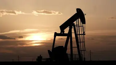 Precios del petróleo caen ante preocupación por guerra comercial Precios del petróleo caen ante preocupación por guerra comercial