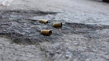 De nueve disparos muere delincuente en enfrentamiento con la policía