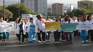 Médicos y docentes encabezan diáspora Médicos y docentes encabezan diáspora