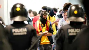 La tensión prosigue en Cataluña con más protestas soberanistas en las calles La tensión prosigue en Cataluña con más protestas soberanistas en las calles