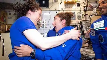 La NASA alista nueva caminata espacial con mujeres astronautas La NASA alista nueva caminata espacial con mujeres astronautas