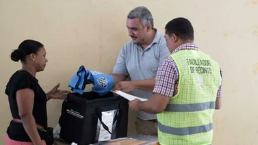 Los dominicanos encomiendan a Dios la elección de candidatos en las primarias