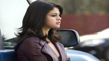 Selena Gómez dice sentir "miedo" por cómo EEUU afronta la crisis migratoria