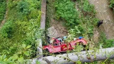 Un fallecido y dos heridos al volcarse un vehículo en la ARC Un fallecido y dos heridos al volcarse un vehículo en la ARC