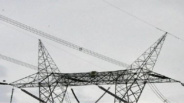 Vecinos de Santa Paula tienen varias horas sin luz